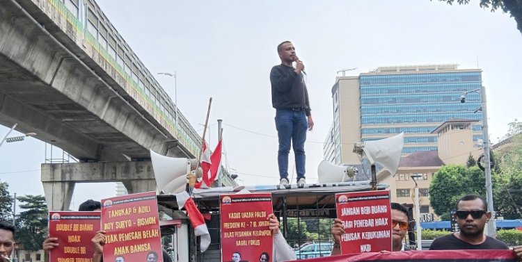 Aspirasi Milenial Milenial Maluku Indonesia atau AMMI menggelar aksi di depan Markas Besar Polri, Jakarta Selatan/Ist