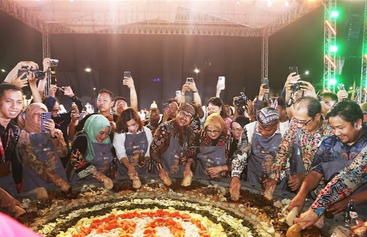 Teks foto: Festival Rujak Uleg 2025/ist