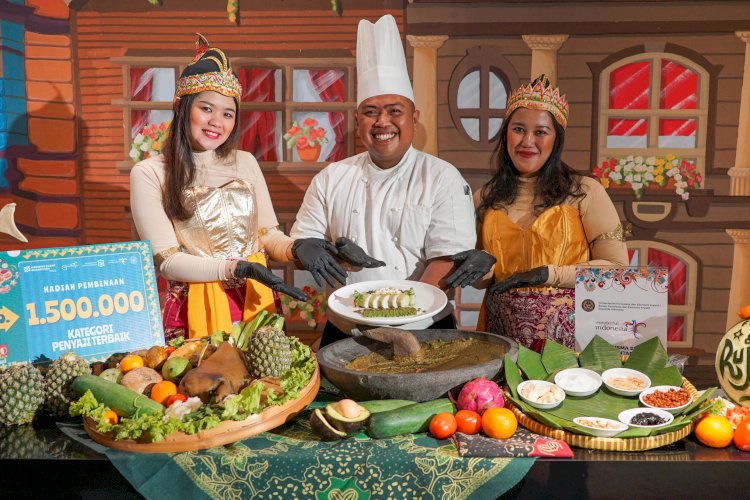 Teks foto: Peserta Festival Rujak Uleg tahun 2025 dari Grand Swiss-Belhotel Darmo/ist