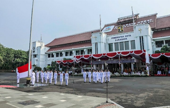 Upacara Harkitnas di Halaman Balai Kota Surabaya/ist