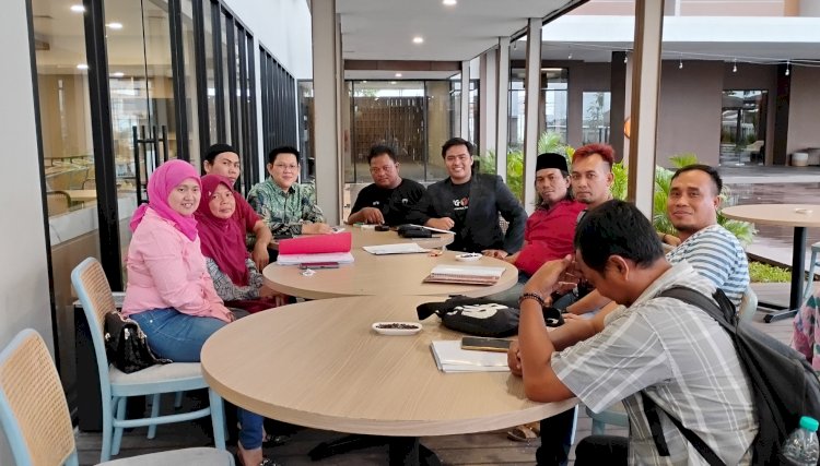 Tim Penasehat Hukum Qusyairi, korban dugaan penipuan dan penggelapan saat menggelar konfrensi pers/Ist